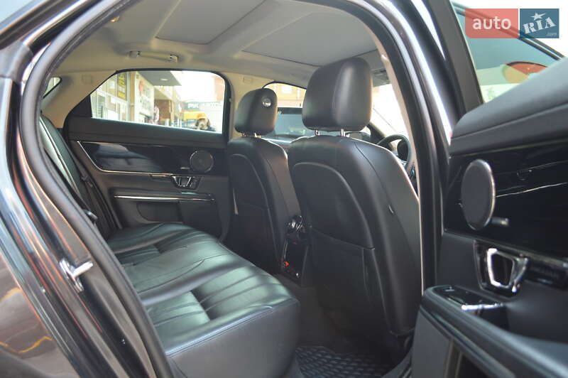 Седан Jaguar XJ 2014 в Львове