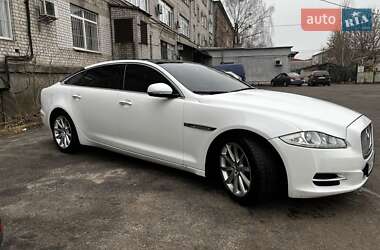 Седан Jaguar XJ 2012 в Житомирі