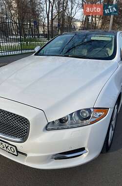 Седан Jaguar XJ 2012 в Харкові