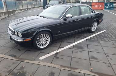 Седан Jaguar XJ 2005 в  фото 22 Седан Jaguar XJ 2005 в