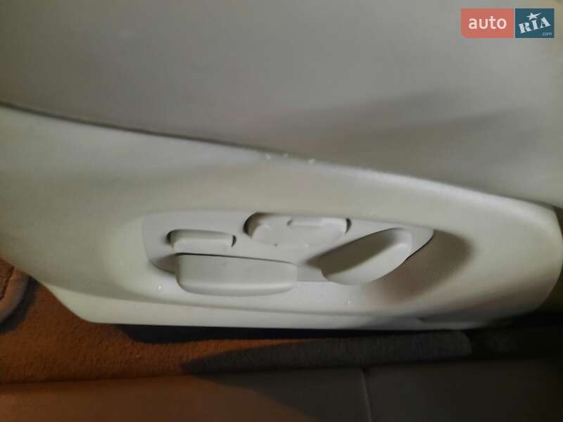 Седан Jaguar XJ 2005 в Луцьку