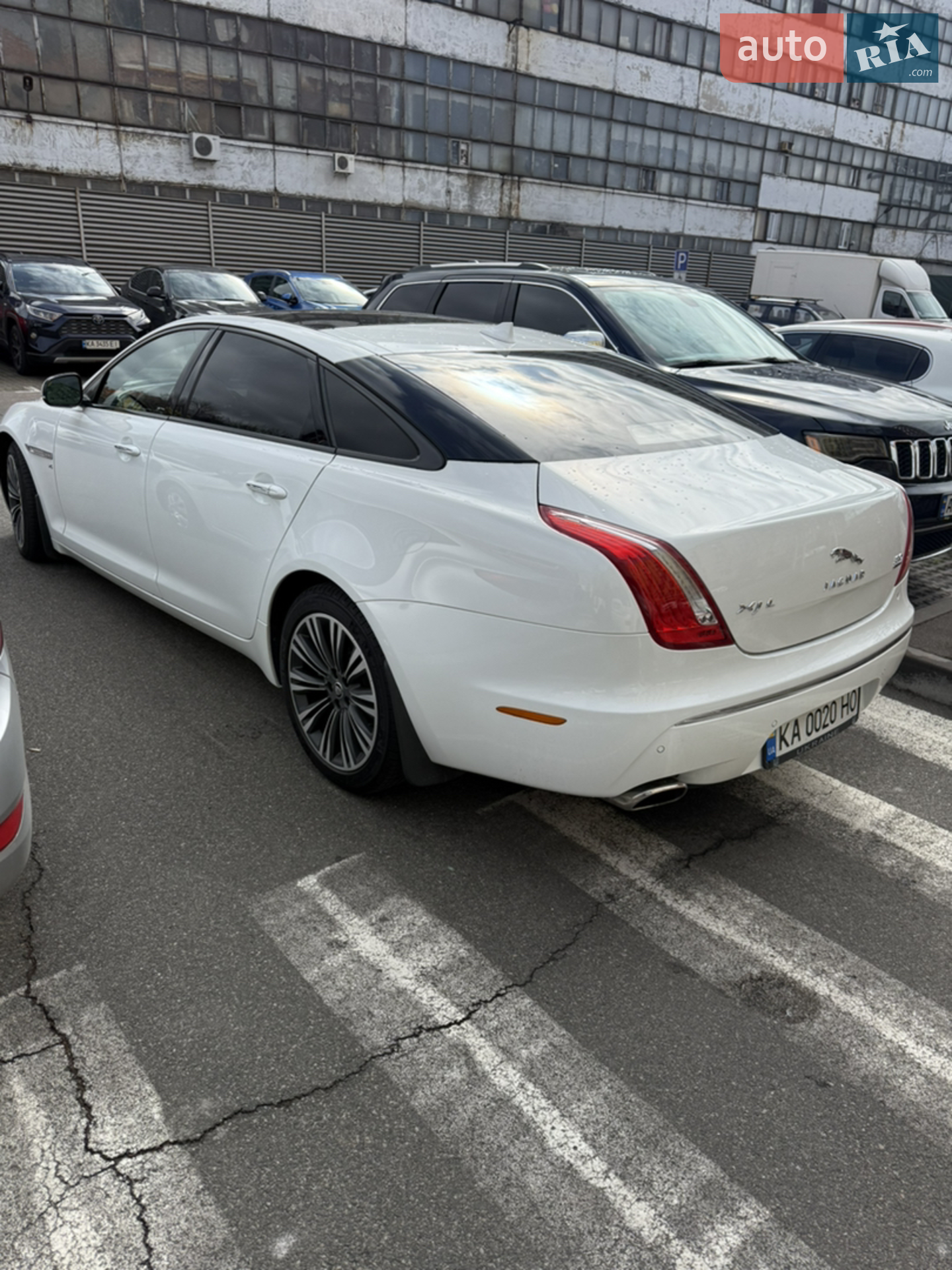 2013 Jaguar XJ - мініатюра 13