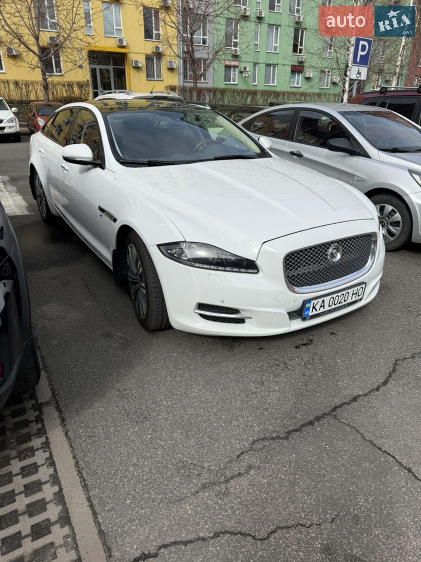 2013 Jaguar XJ - мініатюра 12