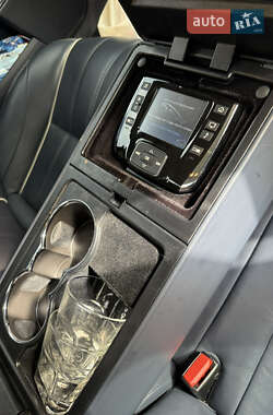 Седан Jaguar XJ 2013 в 