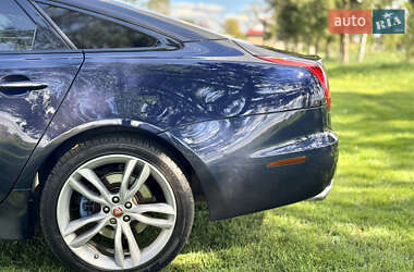 Седан Jaguar XJ 2014 в 