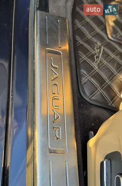 Седан Jaguar XJ 2014 в 