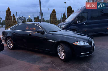 Седан Jaguar XJ 2014 в 