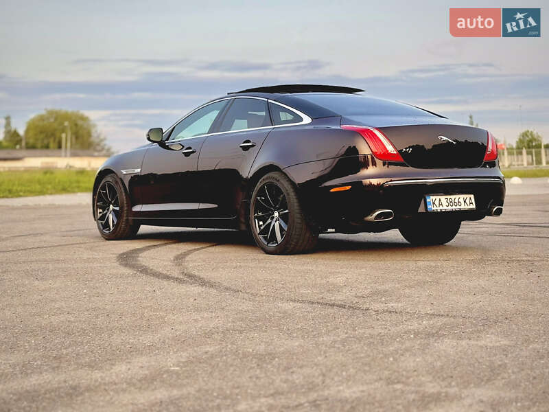 Jaguar XJ 2011