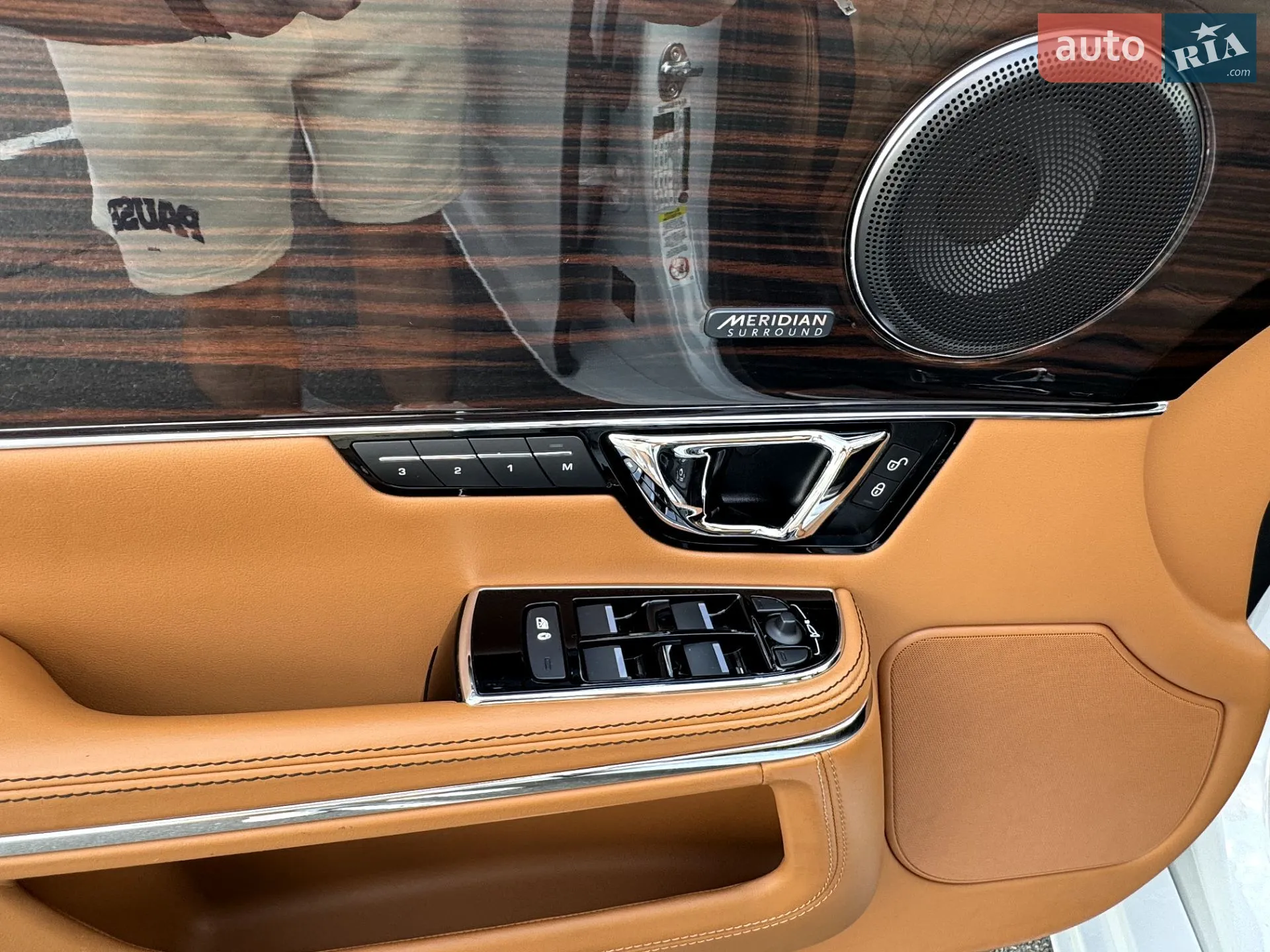 2017 Jaguar XJ - мініатюра 16