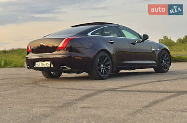 Седан Jaguar XJ 2011 в Львові