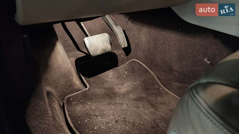 Седан Jaguar XJ 2013 в Киеве фото 49 Седан Jaguar XJ 2013 в Киеве