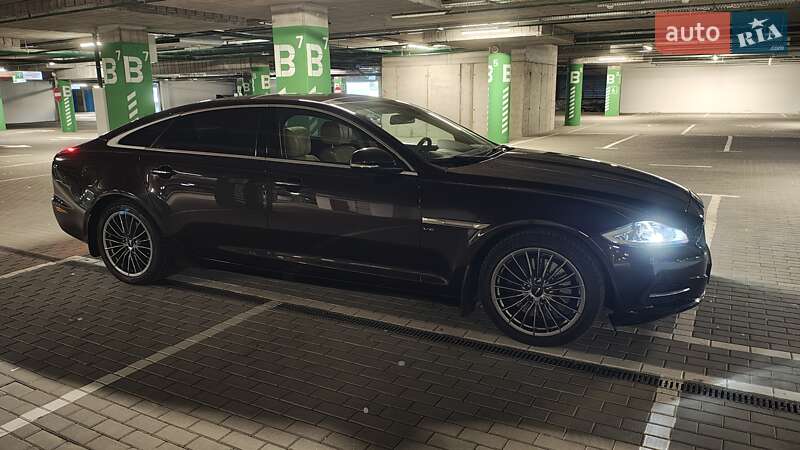Седан Jaguar XJ 2013 в Киеве фото 10 Седан Jaguar XJ 2013 в Киеве