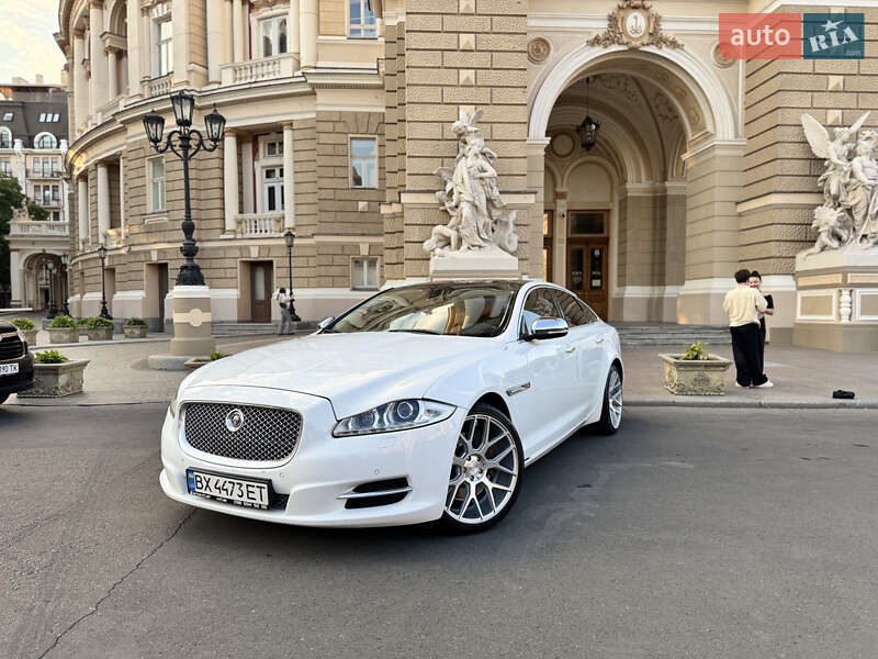 Jaguar XJ 2011