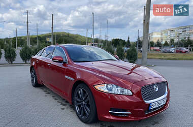 Седан Jaguar XJ 2013 в 