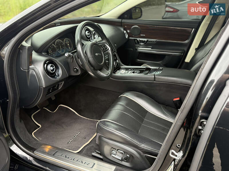 Седан Jaguar XJ 2014 в Борисполе