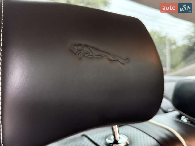 Седан Jaguar XJ 2014 в Борисполе