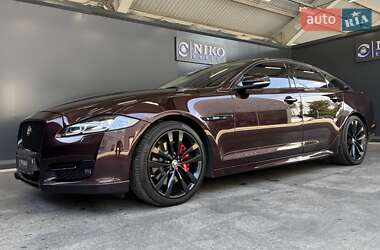 Седан Jaguar XJ 2016 в 