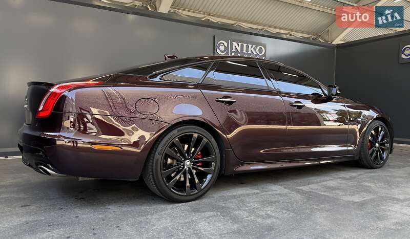 Седан Jaguar XJ 2016 в Киеве