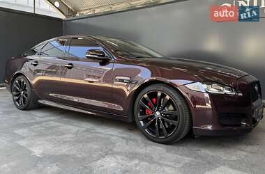 Седан Jaguar XJ 2016 в 