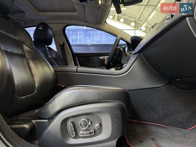Седан Jaguar XJ 2016 в Киеве