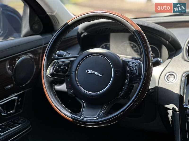 Седан Jaguar XJ 2017 в Івано-Франківську