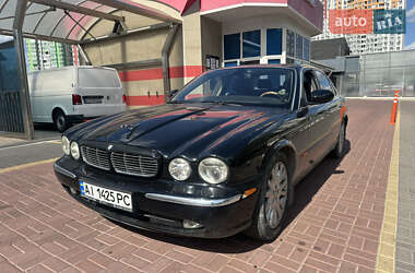 Седан Jaguar XJ 2004 в Києві