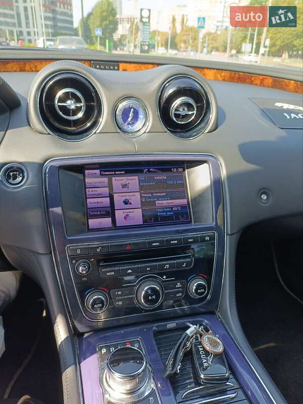 Седан Jaguar XJ 2013 в Киеве фото 14 Седан Jaguar XJ 2013 в Киеве