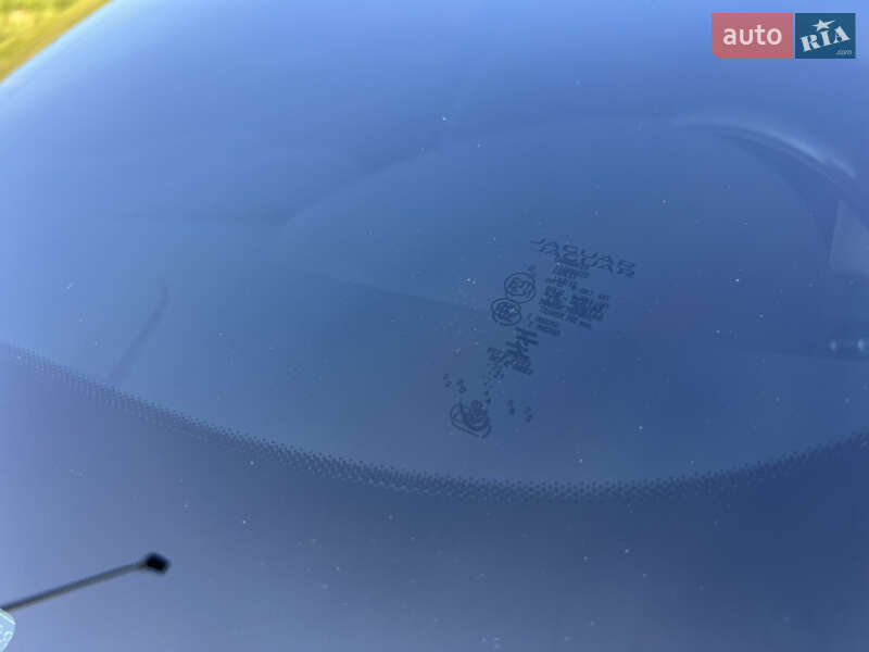 Седан Jaguar XJ 2013 в Києві