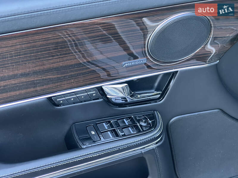Седан Jaguar XJ 2013 в Києві