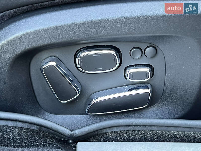 Седан Jaguar XJ 2013 в Києві