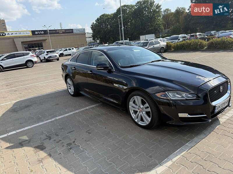 Седан Jaguar XJ 2015 в Житомирі