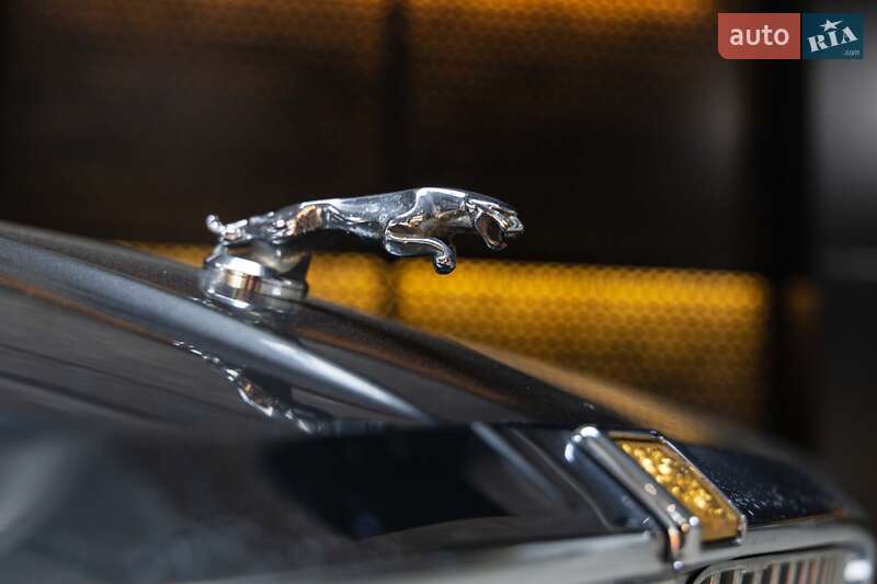 Седан Jaguar XJ 1993 в Луцьку