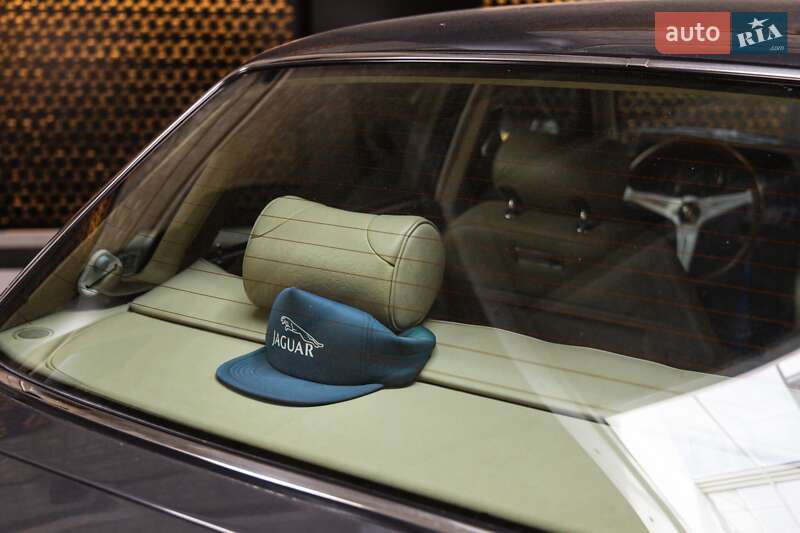 Седан Jaguar XJ 1993 в Луцьку