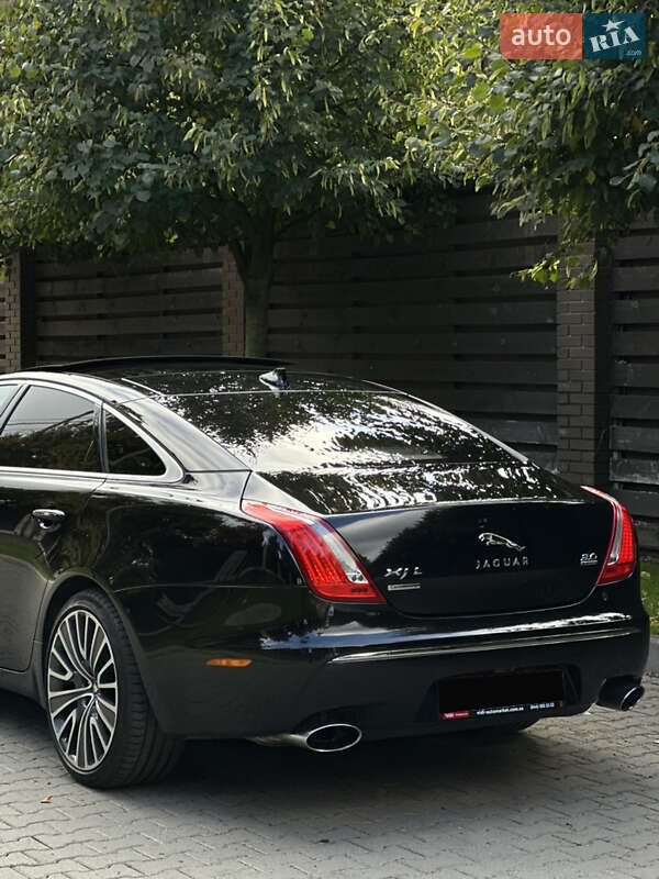 Седан Jaguar XJ 2013 в Києві
