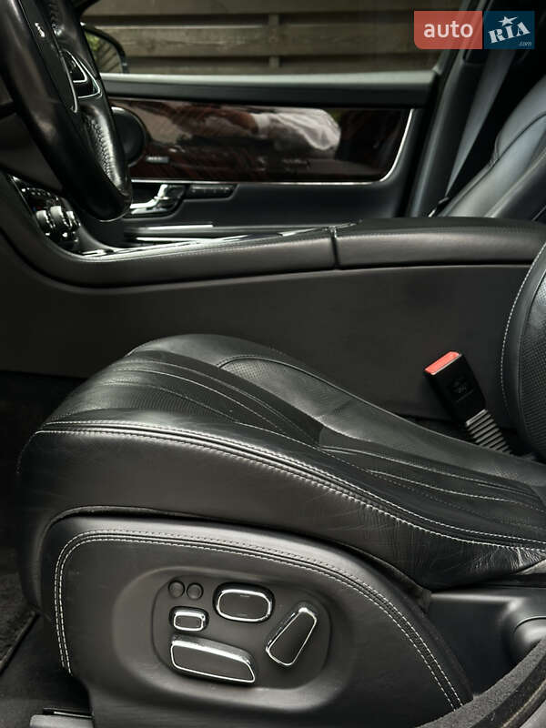 Седан Jaguar XJ 2013 в Києві