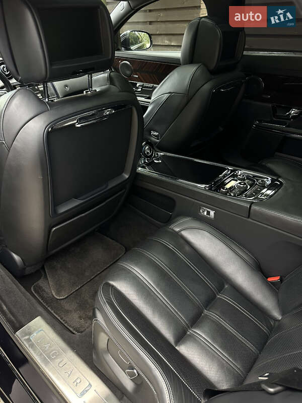 Седан Jaguar XJ 2013 в Києві