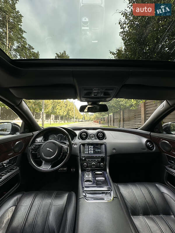 Седан Jaguar XJ 2013 в Києві