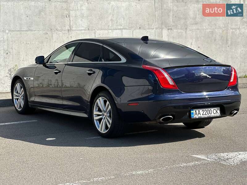 Седан Jaguar XJ 2018 в Киеве