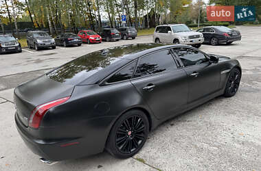 Седан Jaguar XJ 2015 в  фото 10 Седан Jaguar XJ 2015 в