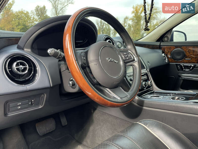 Седан Jaguar XJ 2015 в Києві фото 14 Седан Jaguar XJ 2015 в Києві