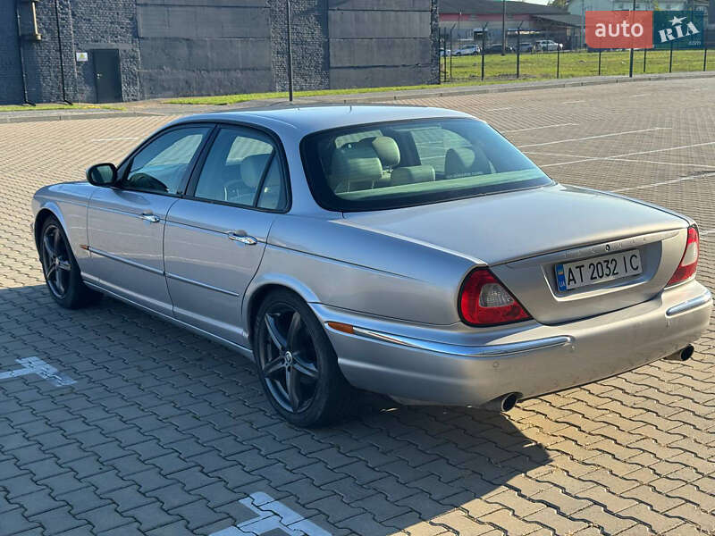 Седан Jaguar XJ 2003 в Ивано-Франковске