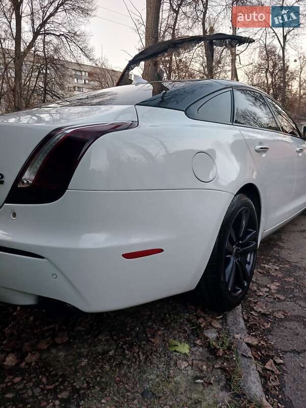 Седан Jaguar XJ 2013 в Черкассах