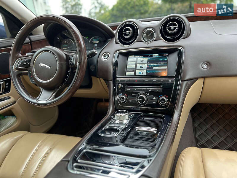 Седан Jaguar XJ 2014 в Богородчанах фото 49 Седан Jaguar XJ 2014 в Богородчанах