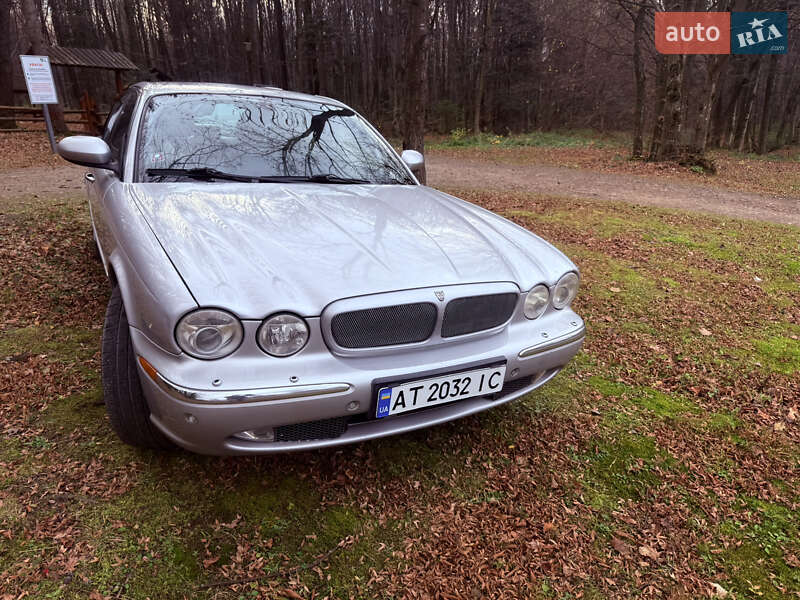Седан Jaguar XJ 2003 в Ивано-Франковске