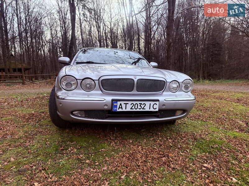 Седан Jaguar XJ 2003 в Ивано-Франковске