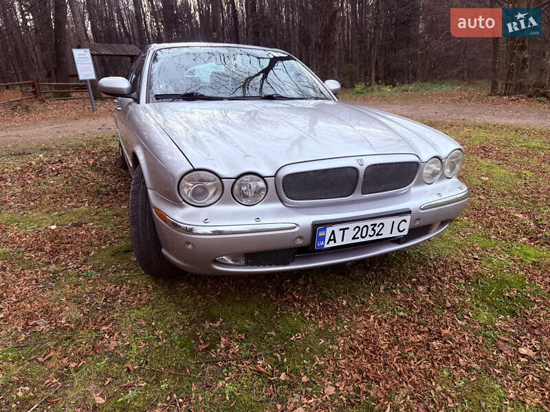 Седан Jaguar XJ 2003 в Ивано-Франковске