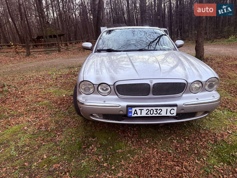Седан Jaguar XJ 2003 в Ивано-Франковске