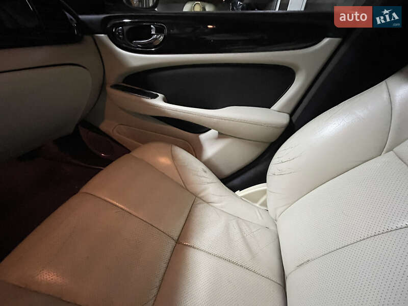 Седан Jaguar XJ 2003 в Ивано-Франковске