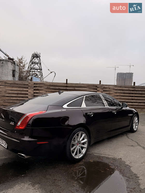 Седан Jaguar XJ 2014 в Києві