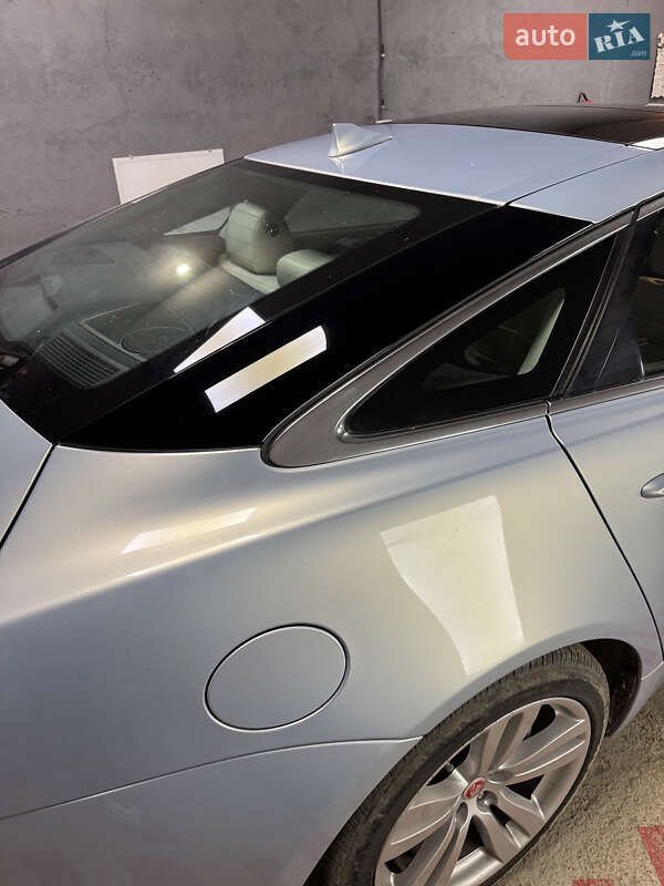 Седан Jaguar XJ 2014 в Шаргороді